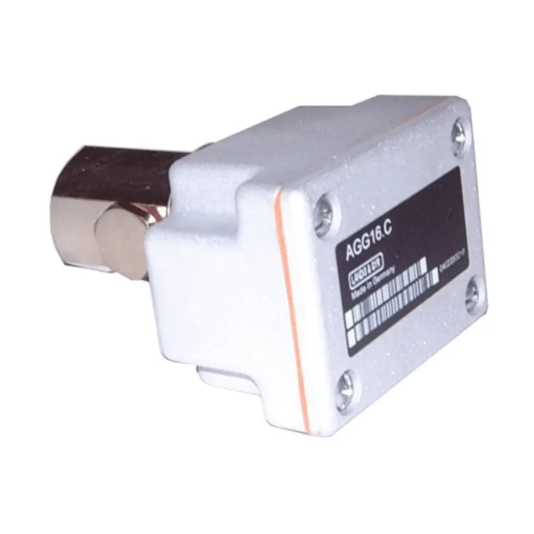 AGG16.C Adapter montażowy z tuleją do czujników płomienia QRA53.. QRA55.. QRA73.. QRA75..